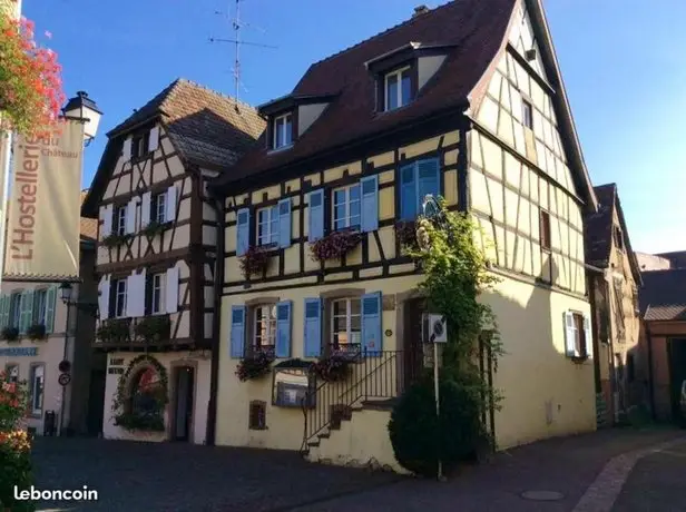 Apartment Place du Chateau Saint-Leon 