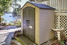 Waterfront Lake Murray Studio w/ Private Dock 