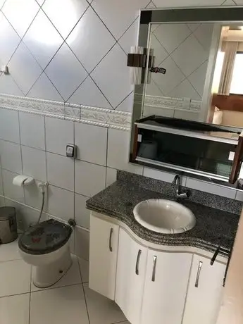 Apartamento amplo arejado e confortavel 