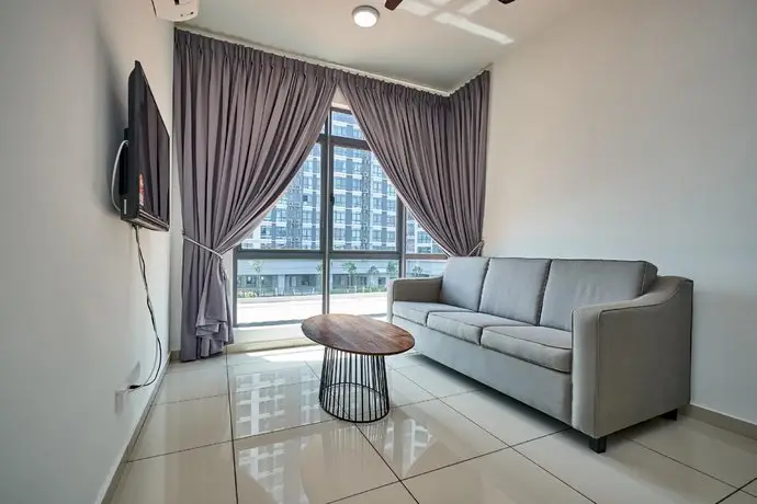 OYO Home 1135 Magnificent 1BR Kenwingston Cyberjaya