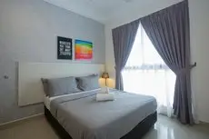 Opposite R and F Mall Nearby City Square and JB CIQ 1-5pax room