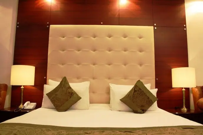 Hotel Forest Green