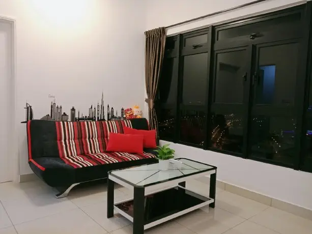Meridin_Medini home_FREE WIFI_3 mins to Legoland 