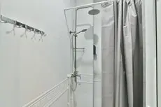 UPstairs Apart - Hostel 