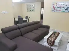 Lovy Johor Bahru Homestay with WiFi 5min to Petrol and Shopping Mall 