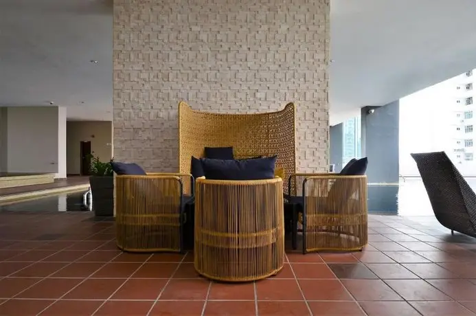 New baby & kids friendly JB CIQ Romantic Duplex 
