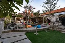 Good Cheer Lembongan Hostel 