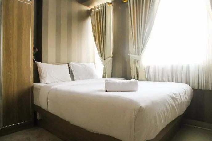 1br With Extra Balcony The Oasis Cikarang Apartment By Travelio 