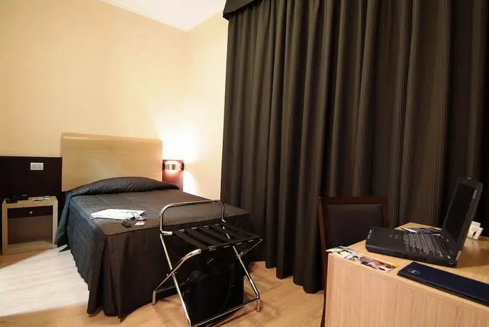 Hotel Euro House Suites 