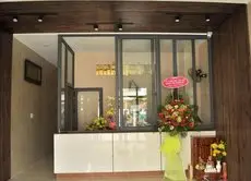 Nha Quy nh Hotel 