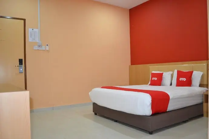 OYO 89691 Hotel Puteri Miqaila 