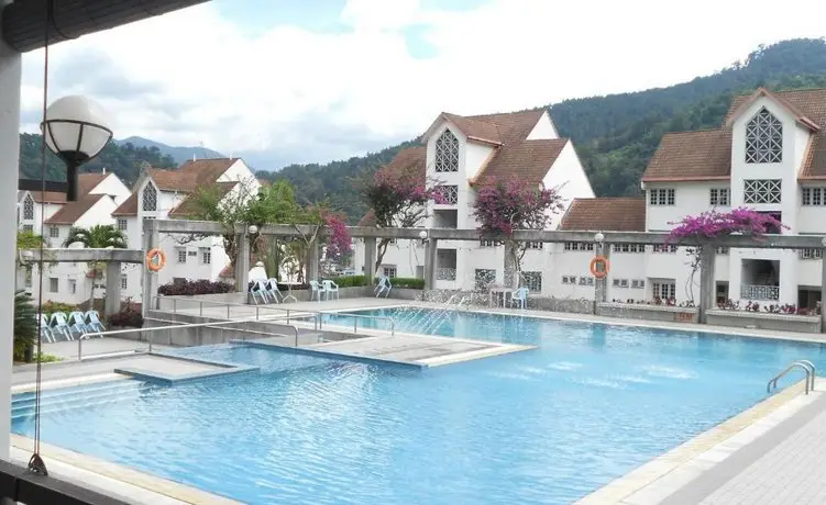 Superior / Deluxe Hotel Room at Selesa Resort Swimming pool