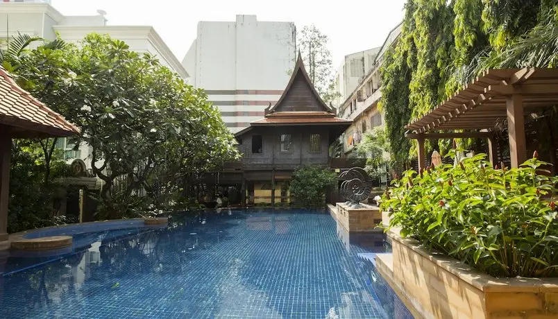 The Rose Residence Bangkok Swimming pool