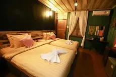 ST Resort 