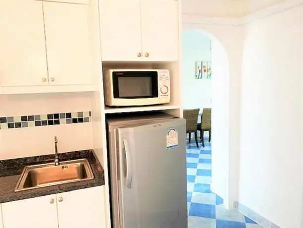 Angket hip residence fully equipped 1 bedroom + bath tub & shower 