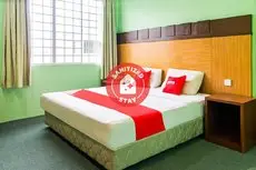 OYO 89408 Royal Hotel 