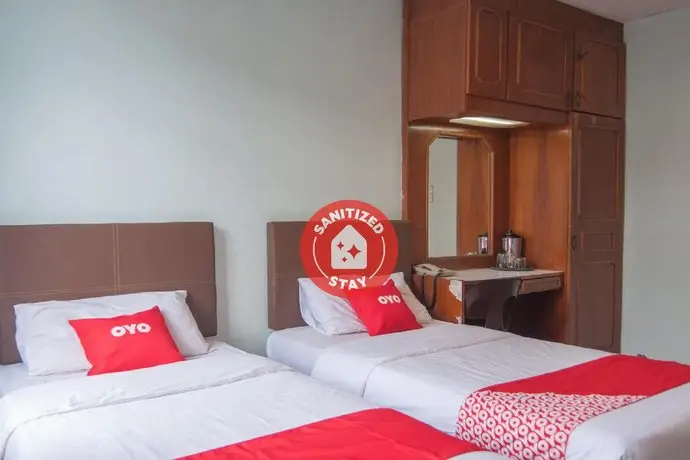 OYO 89577 Kristal Hotel 