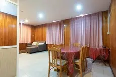 OYO 89577 Kristal Hotel Conference hall