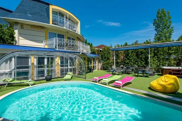 My Lake Hotel 