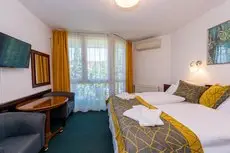 My Lake Hotel 