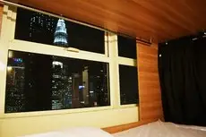 Penthouse on 34 - The Highest Hostel in Kuala Lumpur Free Communal Dinner & Drink Activity starts f 