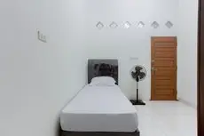 OYO Life 2785 Kost Putra Haqiqin 