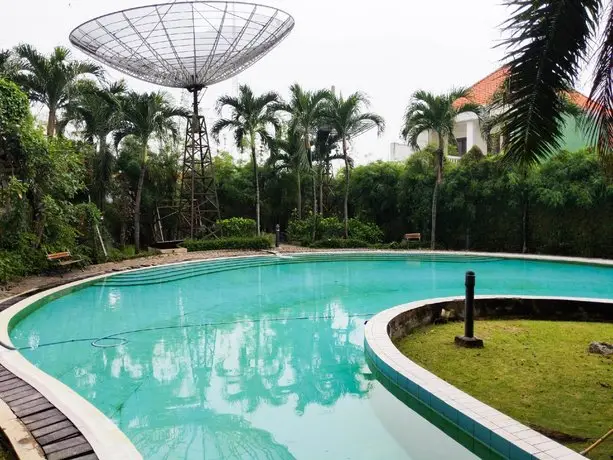 Spacious High Floor 2BR at Taman Beverly Apartment By Travelio 
