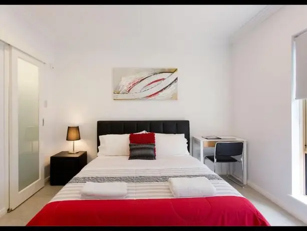 M5 Apartment in the free transit zone West Perth room