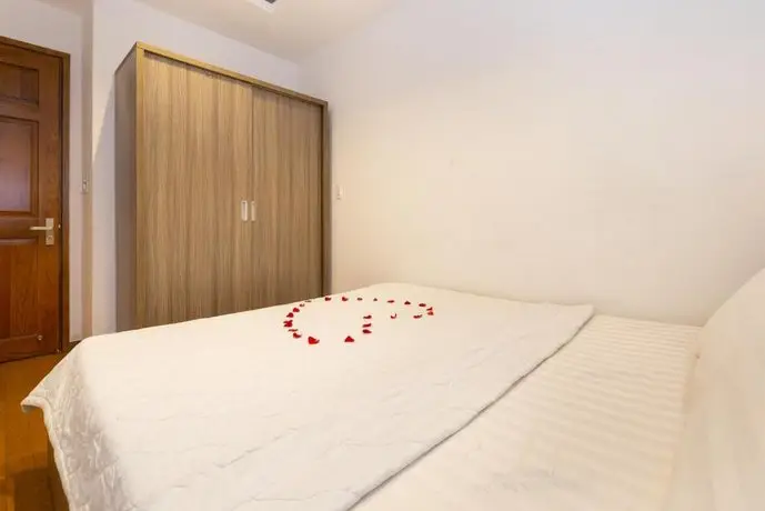 Apartment 2 bedroom near Airport Tan Son Nhat room