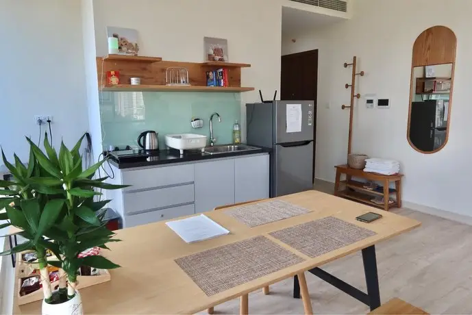 Golden King Luxury Apartment - Near SECC 