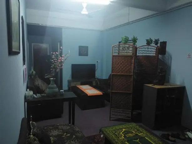 Ali HomeHotel 