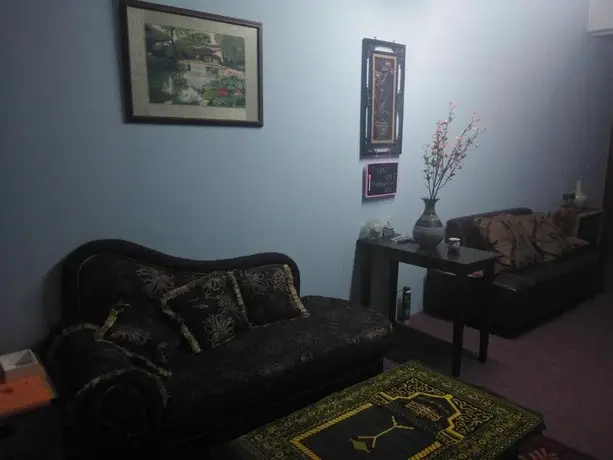 Ali HomeHotel 