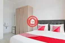 OYO 1649 Grya Lavinsa 