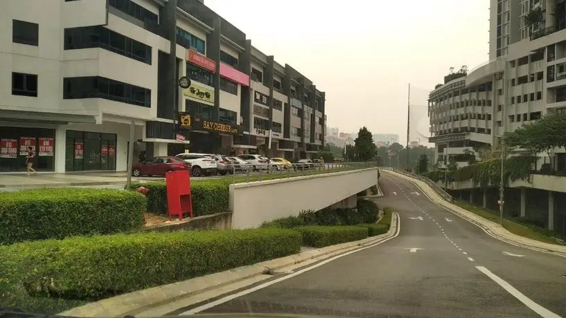 Resort Home With Golf And Klcc City View Near To Bukit Jalil Stadium & Axiata Arena 