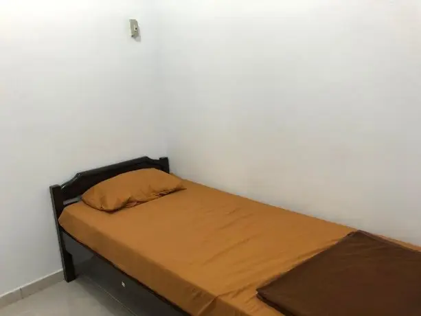 OYO 2770 Zleepy Wisma Khazri 