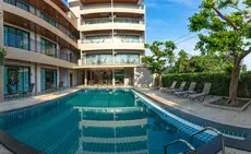 The Bell Airport Phuket Hotel Swimming pool
