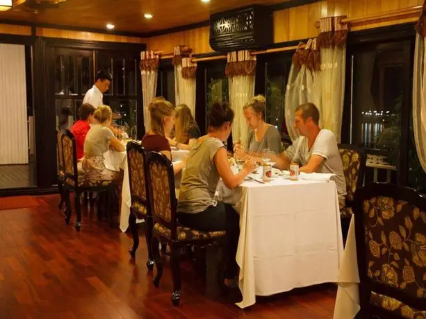 Galaxy Premium Cruises Halong 