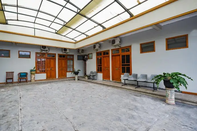 Oyo 2737 d'Kost 