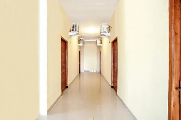 OYO 1241 Eirini Family Residence 