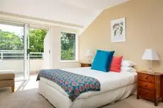 Cosy Family Apartment with Parking and Balconies 