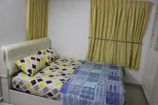 Macallum Budget Muslim Homestay 