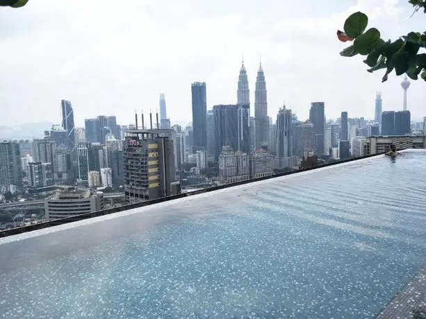WoW Infinity Pool with Entire KL @ Expressionz Studio Kuala Lumpur 