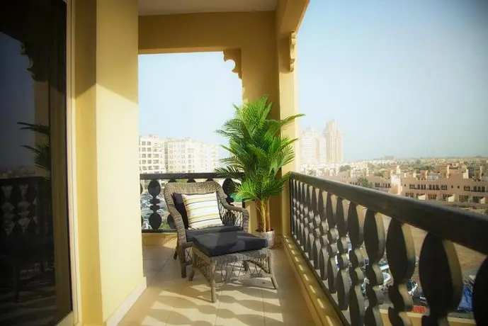 Al Hamra Marina Apartment with Lagoon view