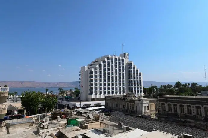 Viewing the magical Kinneret 