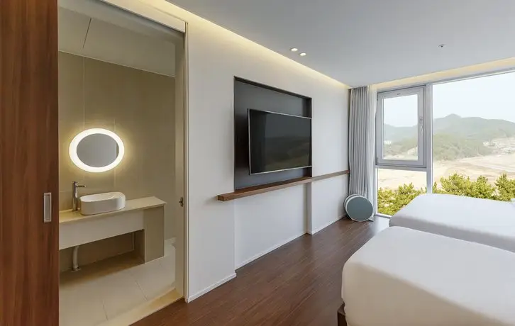 La Terrace Cove Suite 