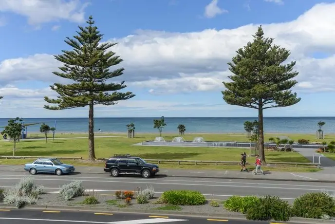 Marine Views - Napier Upstairs Unit