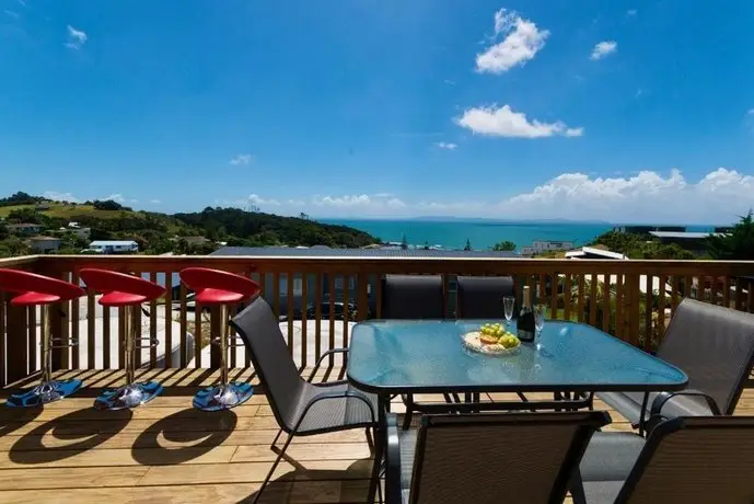 Belvedere - Cable Bay Holiday Home