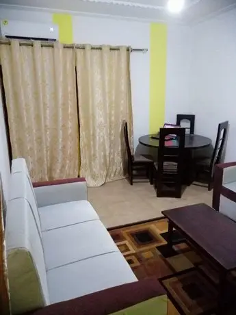 Appartement-Studio moderne meuble entierement climatise a Douala