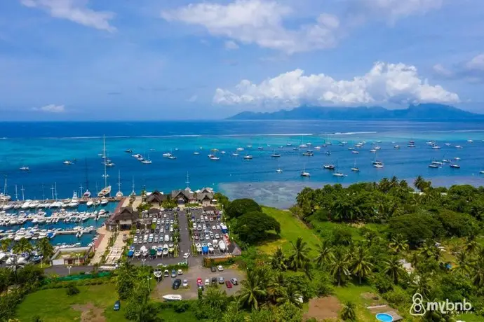 The Red Apt in Punaauia - w/Ocean view 