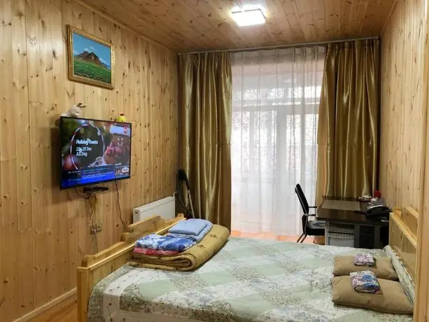 City center 3 rooms with wooden decoration